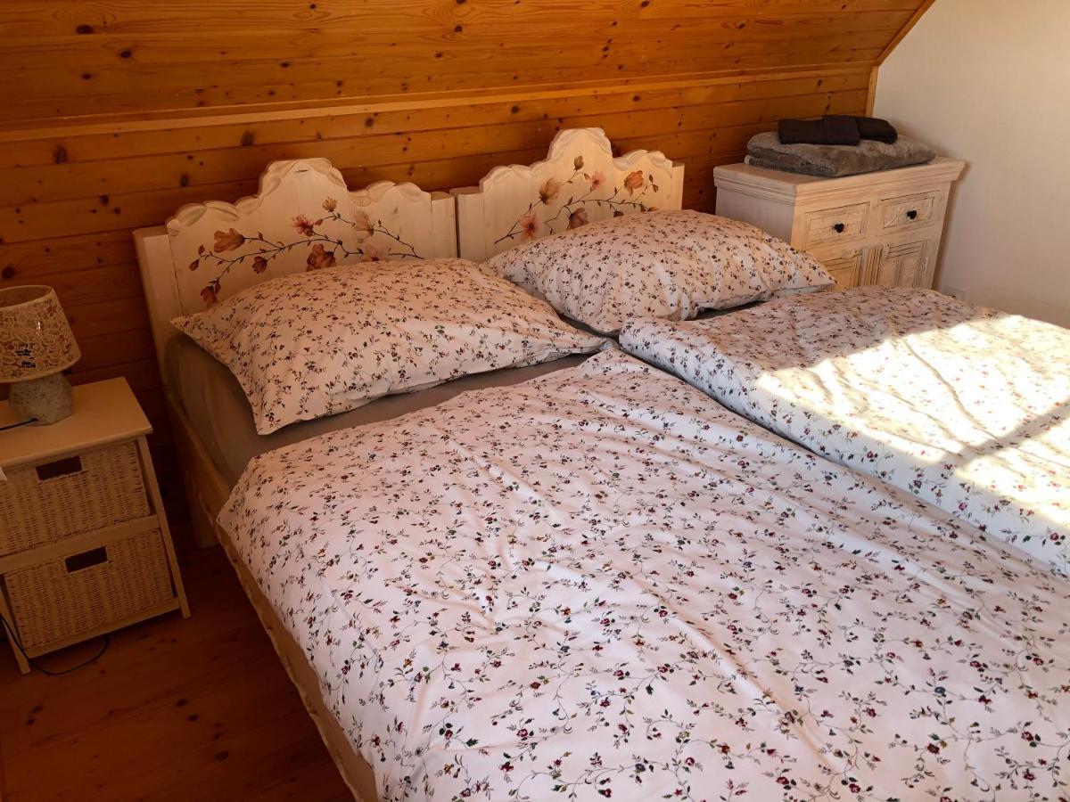 Chatka Katka Liptovský Mikuláš Buitenkant foto