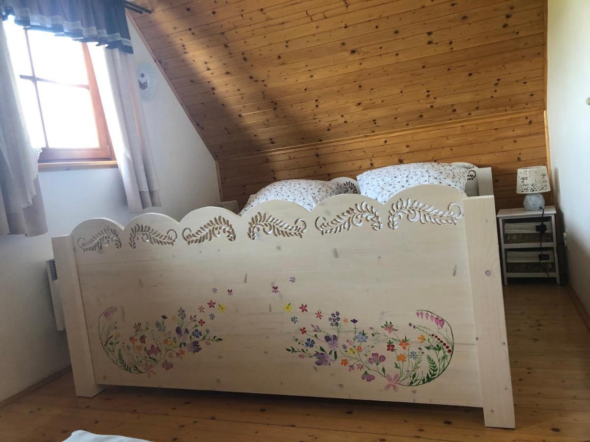 Chatka Katka Liptovský Mikuláš Buitenkant foto
